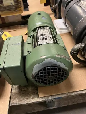 USED SEW-EURODRIVE SEW EURODRIVE R40DT71K4