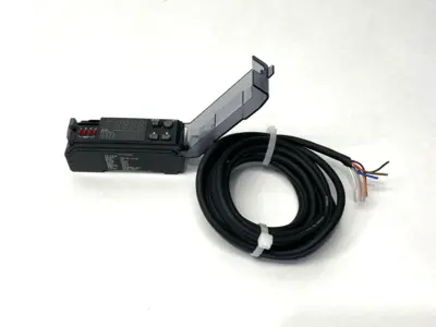 USED KEYENCE CZ-V21A