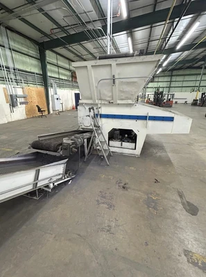 Vecoplan RG52/150 FF SPK FF (Film & Fiber) Shredder  New 2003 W/Conveyors – Box Dumper