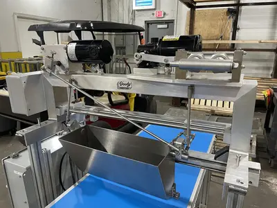 Woody 16" Double Loop Stringer with Conveyor