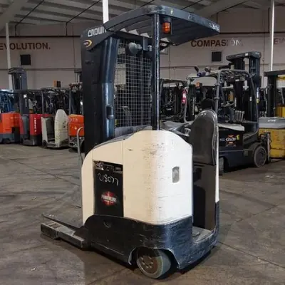 USED 2019 CROWN RR5725-45
