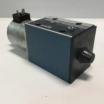 USED BOSCH 0 810 001 136