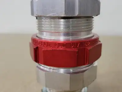 NEW THOMAS & BETTS STX100-467