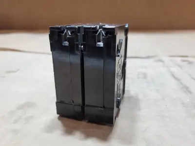 Used SIEMENS Q230 Switchgears British Columbia CA | Lenmark #1438554