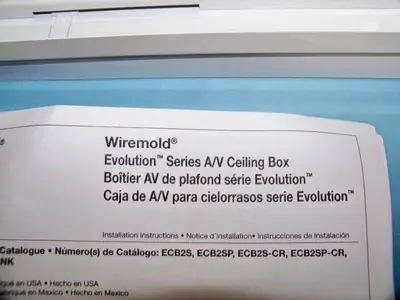 Wiremold ECB2S Fully Finished Enclosure 6-Ouotlet Non-Metallic Ceiling Box