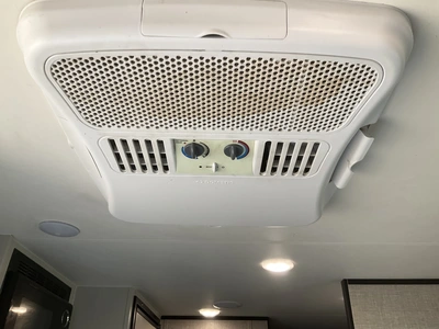 Used 2022 JAYCO JAY FLLIGHT Campers, Caravans, Motorhomes Michigan US | Miedema Asset Management Group #1321399