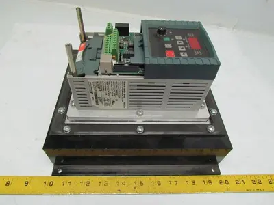 Reliance Electric 6MDDH-6P0102 AC Drive 0.75KW/1Hp 380-480VAC MD65 w/Heatsink