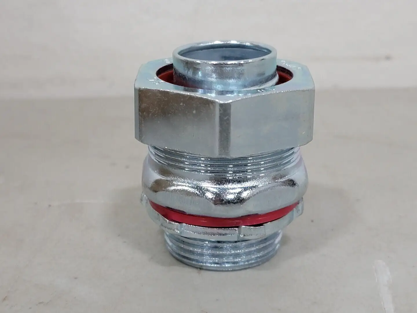 NEW THOMAS & BETTS CI6108