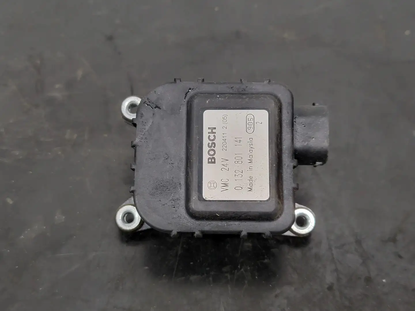 USED BOSCH 0132801141