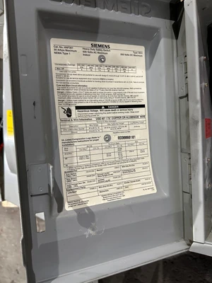 SIEMENS HNF361 30AMP SAFETY SWITCH DISCONNECT