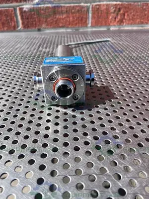 USED WEDGEWOOD TECHNOLOGY AF44VEQHNT1C2-C FLOW THROUGH SENSOR