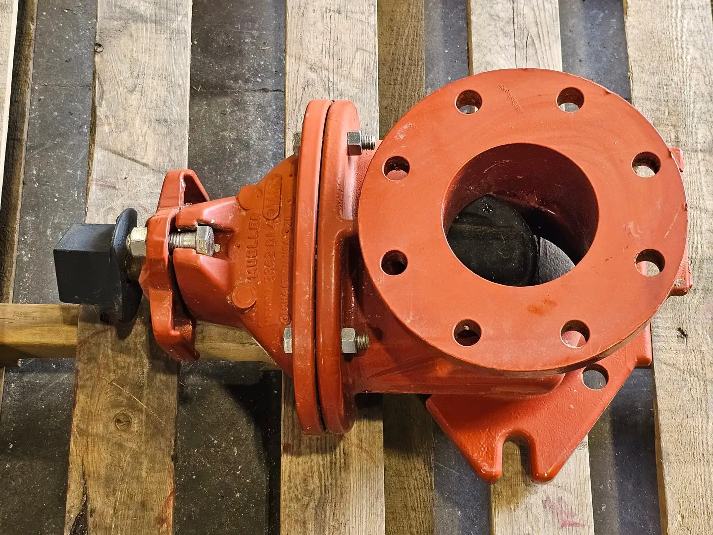 Used MUELLER A-2362 Valves/Fittings British Columbia CA | Lenmark #1440790