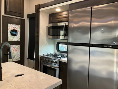 Used 2022 GRAND DESIGN MOMENTUM Campers, Caravans, Motorhomes Michigan US | Miedema Asset Management Group #1366695