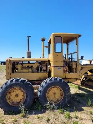 USED 1952 CATERPILLAR 12