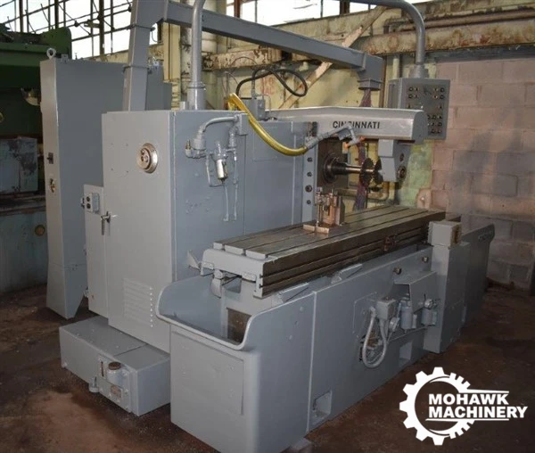 215-153 CINCINNATI-MILACRON "HYPOWERMATIC" HORIZONTAL-SPINDLE PRODUCTION MILL w/AUTOMATIC QUILL RETRACTION