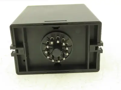 Yaskawa Controls LRX-02/A1 Driver I/O Input Output Control Module RS-422