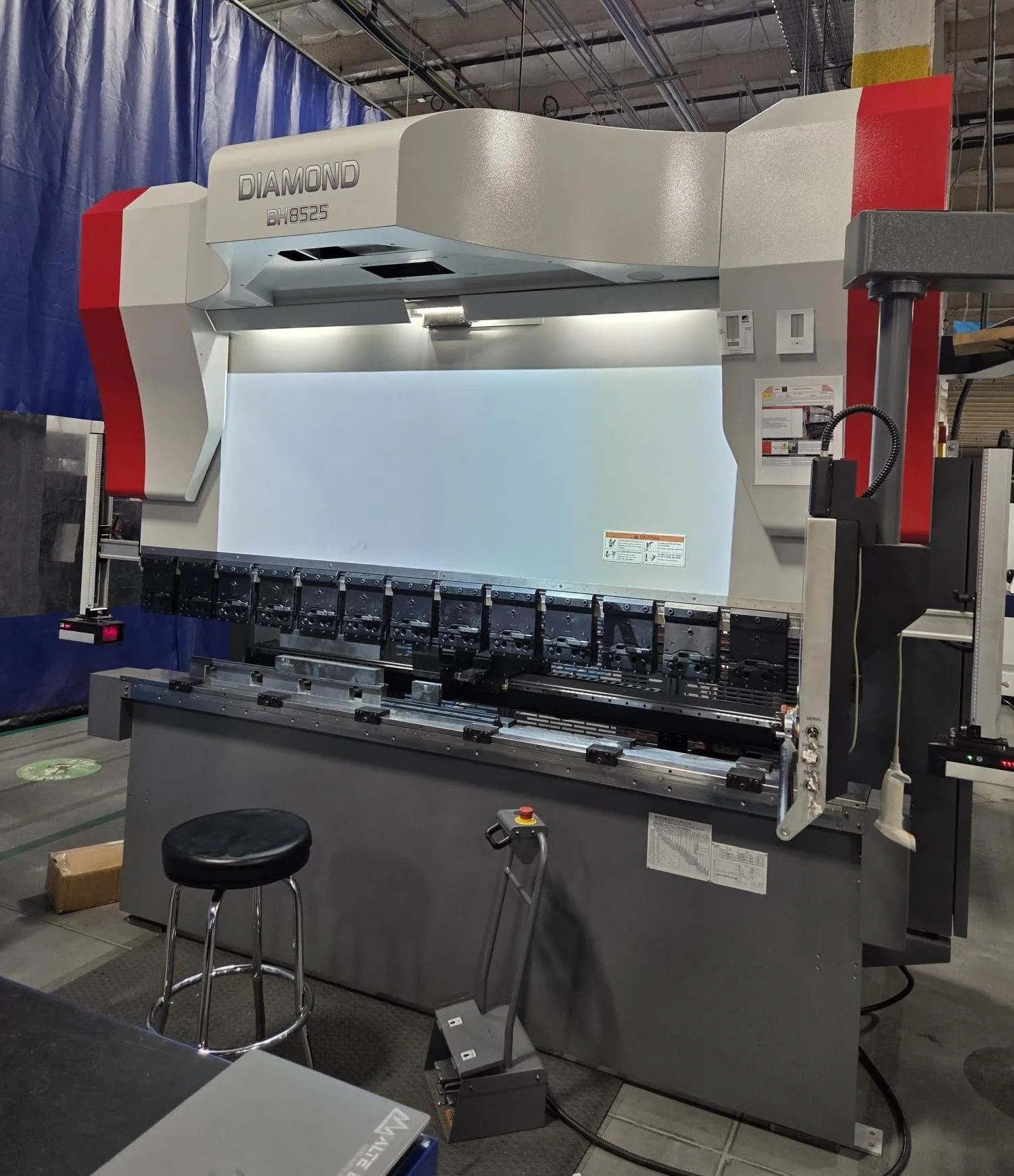 USED 2022 MITSUBISHI DIAMOND BH8525
