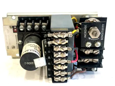 NEW CUTLER HAMMER 13535H105-1 TRANSISTOR 50/60 120V 13535H105 1