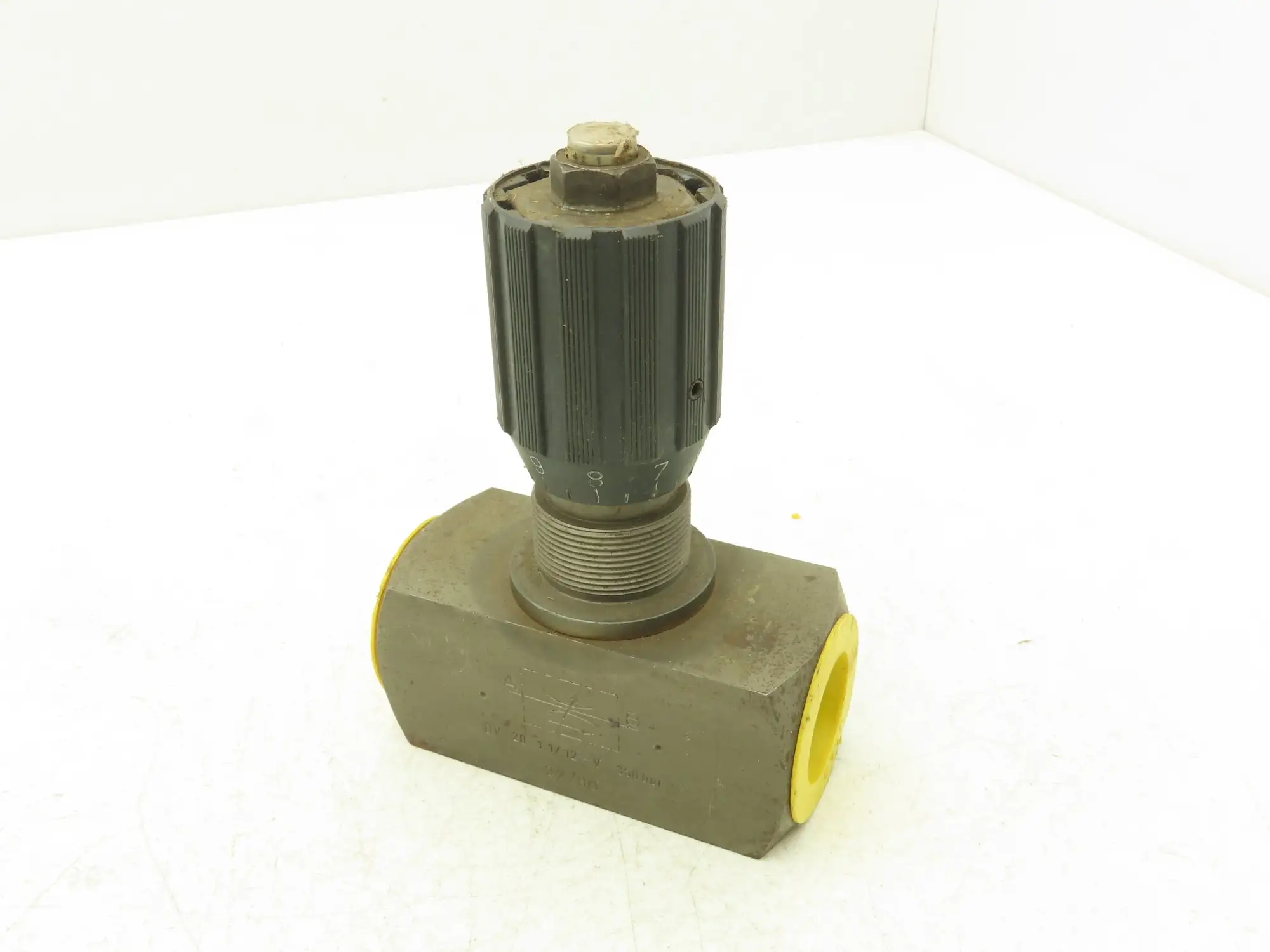 Hycon DRV-20-01.1/12 Hydraulic Flow Control Needle Valve 1-1/4 NPT 5000 PSI