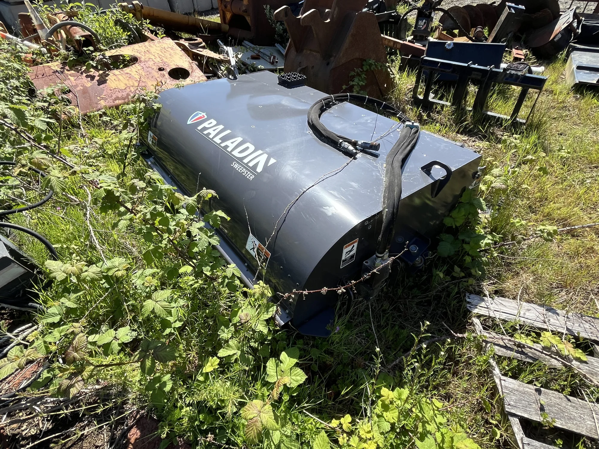 Used _UNKNOWN_ _UNKNOWN_ Power Brooms Washington US | KNM Equipment Sales & Service #1363627