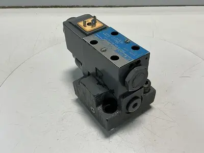 USED VICKERS DG4V-3-2AL-M-U-HL7-60
