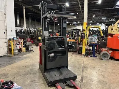 Used 2014 RAYMOND 520OPC30TT Order Pickers Illinois US | Somerset Equipment Sales #1546176