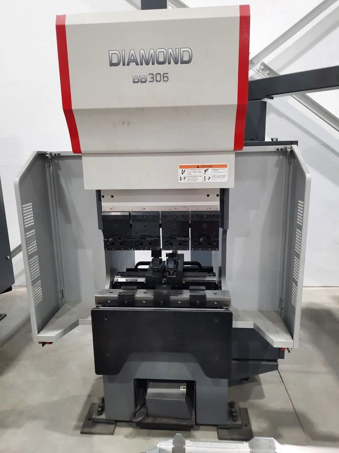 USED 2019 MITSUBISHI Diamond BB306