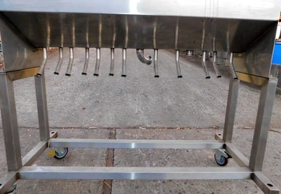 USED FILLER HOPPER 25 GALLON