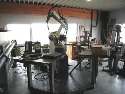 USED OTC WELDING ROBOT 350 TB