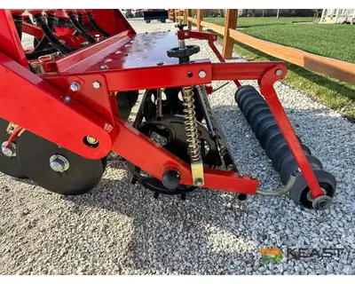 Used TAR RIVER _UNKNOWN_ Food Plot Seeders Iowa US | Keast Enterprises #1360509