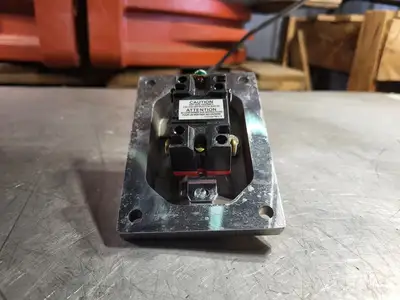 NEW CROUSE-HINDS DSD937 SA