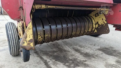 USED NEW HOLLAND HAYLINER 268