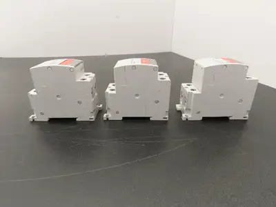 Fuji Electric CP30FM-2P003 Circuit Breakers 250VAC 125VDC 3A 2-Pole Lot of 3