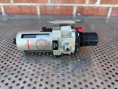 USED SMC AW40-N04-Z FILTER REGULATOR 7-125 PSI W/ SMC VHS40-N04-RZ PRESSURE VALVE
