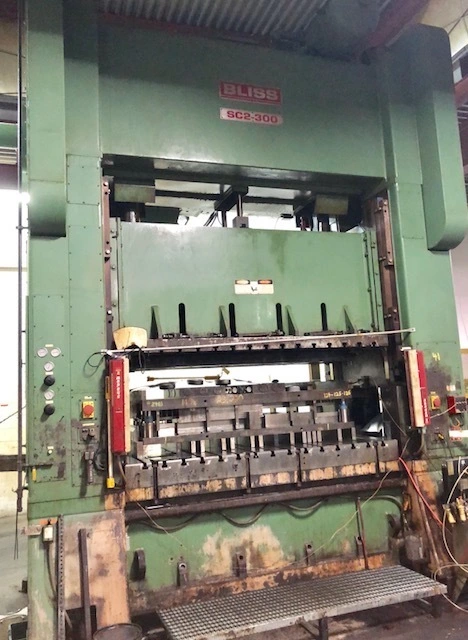 Used 1994 BLISS #SC2-300-96-54 Straight Side Presses Michigan US | Universal Press & Machinery (UPM) #5084