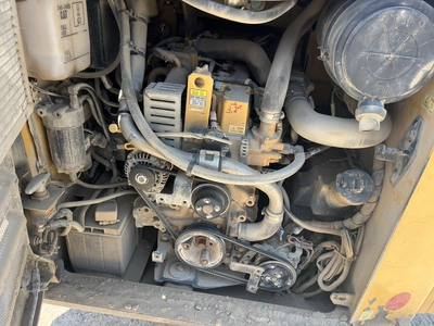 USED 2015 CAT 277D