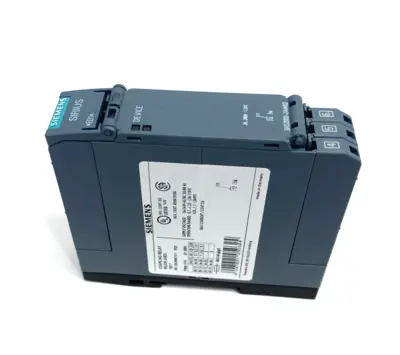 | Siemens 3RQ2000-2AW00 SIRIUS Coupling Relay 24-240V MISSING ONE COVER - Used