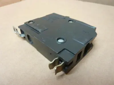USED SQUARE D QOB130