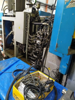 MAPLAN Vertical Rubber Injection Molding Machine, in working condition