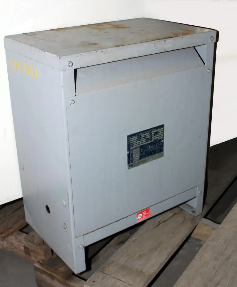 SPC7821  Transformers and Switchgear 27 kva GS Hevi-Duty Electric dry transformer, 460 Delta high voltage, 230Y/ 133 low voltage, 3 phase