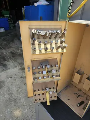 USED 1998 HAEGER 618-1L