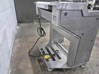 USED 2004 MAJA EVM 4006