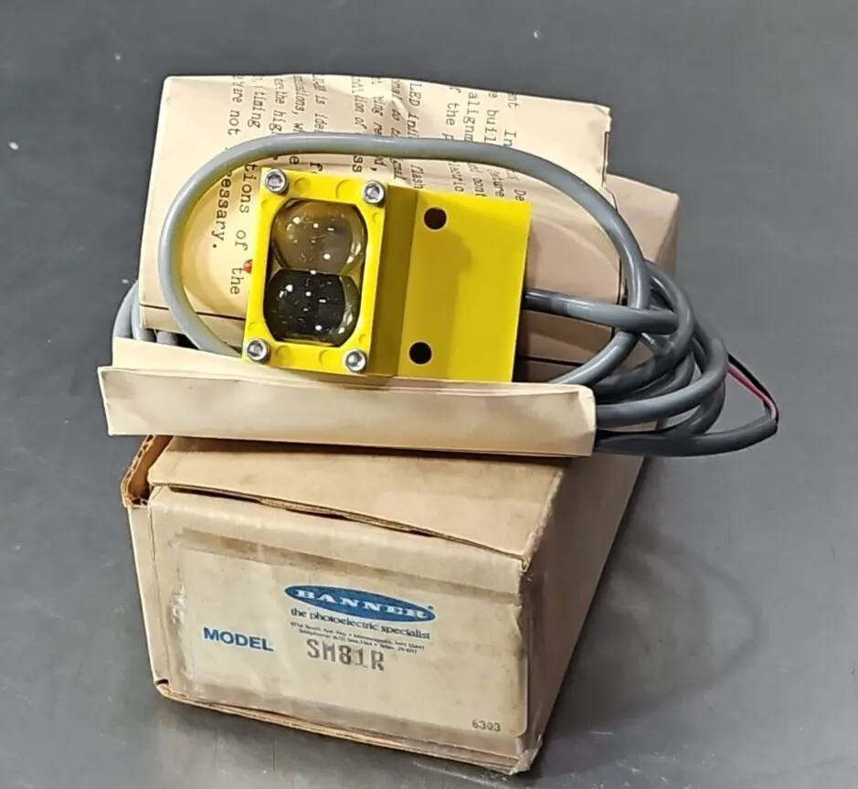 BANNER SM81R VALU-BEAM OPPOSED-MODE MODULATED LED SENSOR. Loc5D9