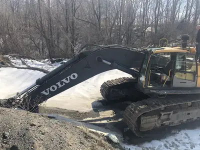 Used 2011 VOLVO EC700CL Crawler Excavators | Abele Tractor #1342879