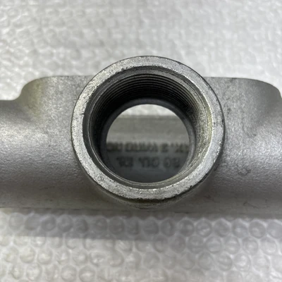 NEW CROUSE-HINDS 1 1/2 TB-57  1 1/2 T 57