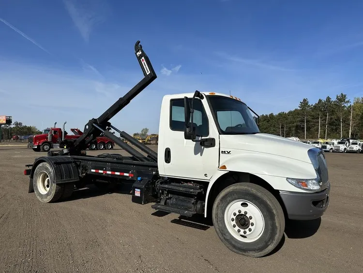 Used 2021 INTERNATIONAL SWAPLOADER HOOKLIFT Hooklifts & Roll-Offs Minnesota US | Carco Truck & Equipment #1514277