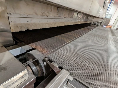 2024 Henry Group 5-zone indirect fired tunnel oven with loader and unloader
