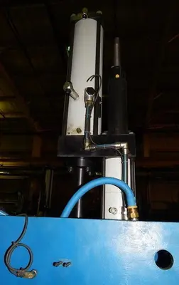 8 Ton FARGER & JOOSTEN MULTIPOWER Air/Oil Press