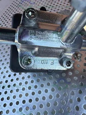 USED 5 ITT PURE FLO .5-316L- RA20MAX 6 WAY DIAPHRAGM VALVE W/ 1/2" SANITARY FITTING