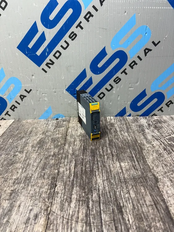 Used SIEMENS 3SK1122-1CB41 Misc Electrical & Power Parts South Carolina US | ESS Industrial Equipment Sales #391537